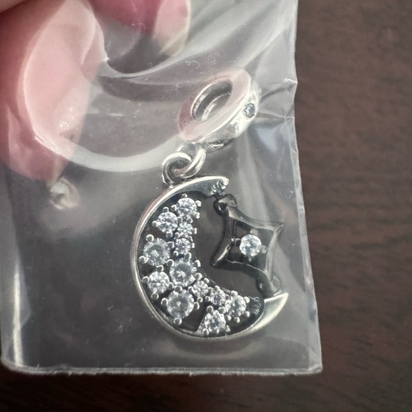 Moon and star charm - Picture 4 of 6